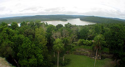Yaxhá, magia y belleza maya