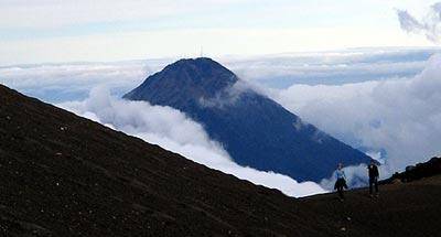 Cómo prepararse para el primer volcán