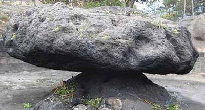 La Piedra de los Compadres