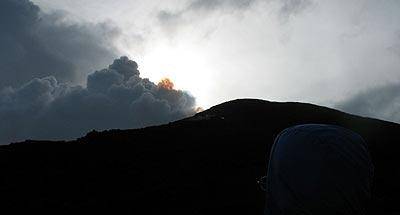El humeante volcán Pacaya