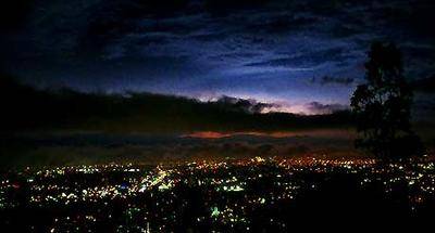 Lluvia y relámpagos, un espectáculo sobre la ciudad de Guatemala