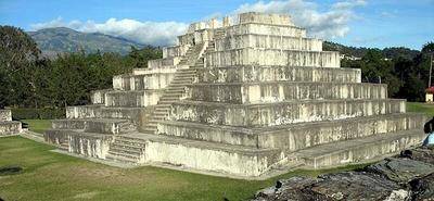 Caída del imperio Mam, la derrota de Zaculeu