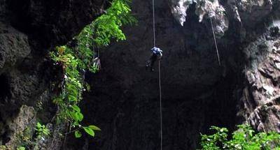 Visita a Bombil Pek, una cueva interesante