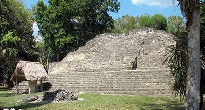 Los atractivos de Yaxhá