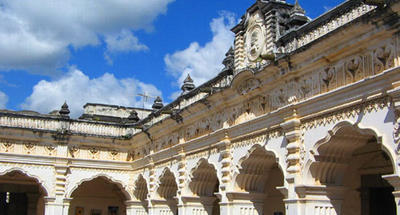 Museo de Arte Colonial en La Antigua Guatemala