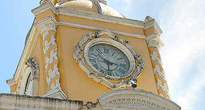 Reloj del Arco de Santa Catalina