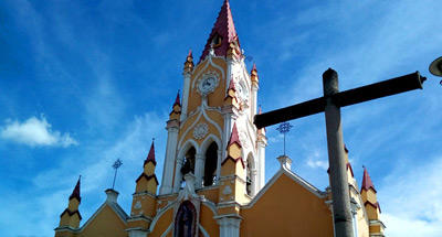 Iglesia de San Felipe: colores y sabores cerca de La Antigua Guatemala