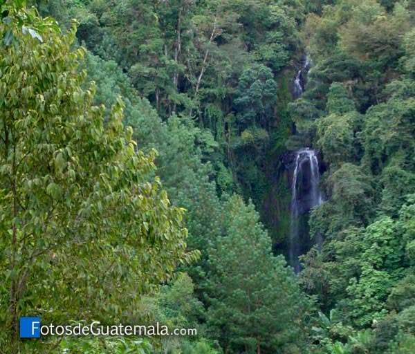- Catarata escondida en Jalapa, El Salto