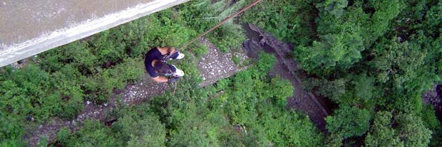 - Rappel en el Puente de la Asunción