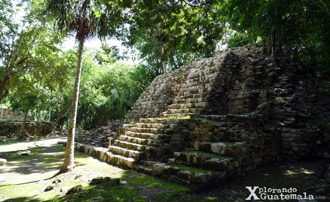Edificación maya en Oxtankah