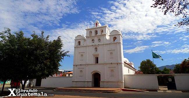 - San Miguel Chicaj, donde descendió el arcángel