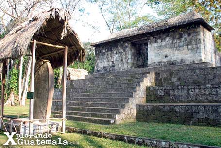 Ceibal y sus estelas mayas / foto 2