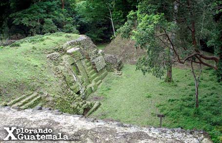 Uaxactún al norte de Tikal / foto 2