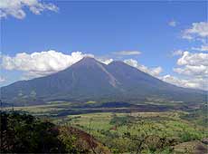 Volcanes de Fuego y Acatenango. Foto: Manuel Vanegas. Volcanes de Fuego y Acatenango. Foto: Manuel Vanegas.