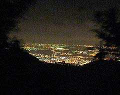 Visita nocturna al Pacaya, calor, luz y ríos de lava