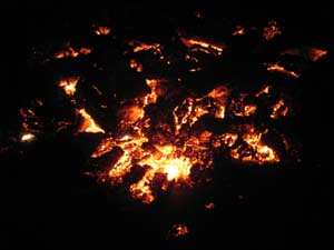 Visita nocturna al Pacaya, calor, luz y ríos de lava