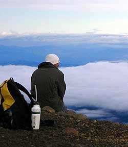 Contra el frío: el gorro y guantes en la montaña