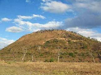 Aunque se ve pequeño, la vista desde la cima es fantástica. Aunque se ve pequeño, la vista desde la cima es fantástica.