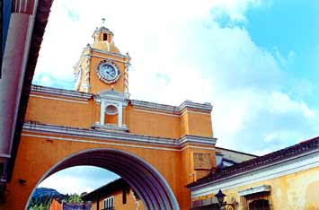 Emblemático Arco de Santa Catalina.