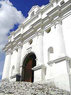 Graderío de Chichicastenango: costumbres que perduraron pese a la cristianización