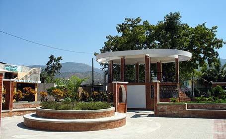 Parque Central de Agua Caliente, El Progreso Guatemala.