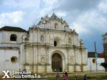 Las iglesias vecinas de Comalapa