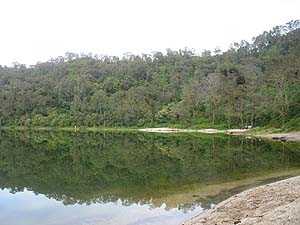Aquí se puede ver que al medio día la neblina cambia el cielo azul por un manto blanco. Foto por JorgExtremo Aquí se puede ver que al medio día la neblina cambia el cielo azul por un manto blanco. Foto por JorgExtremo