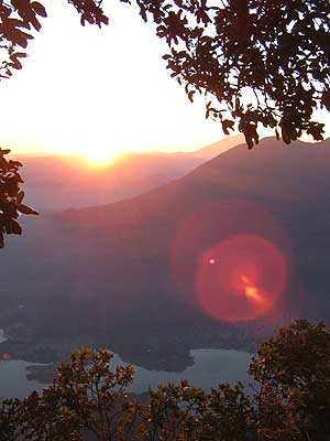 Amanecer en la cima del Volcán San Pedro.